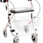 Witte rollator met rode biezen