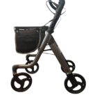 Zijkant van de design rollator alino in/outdoor rollator