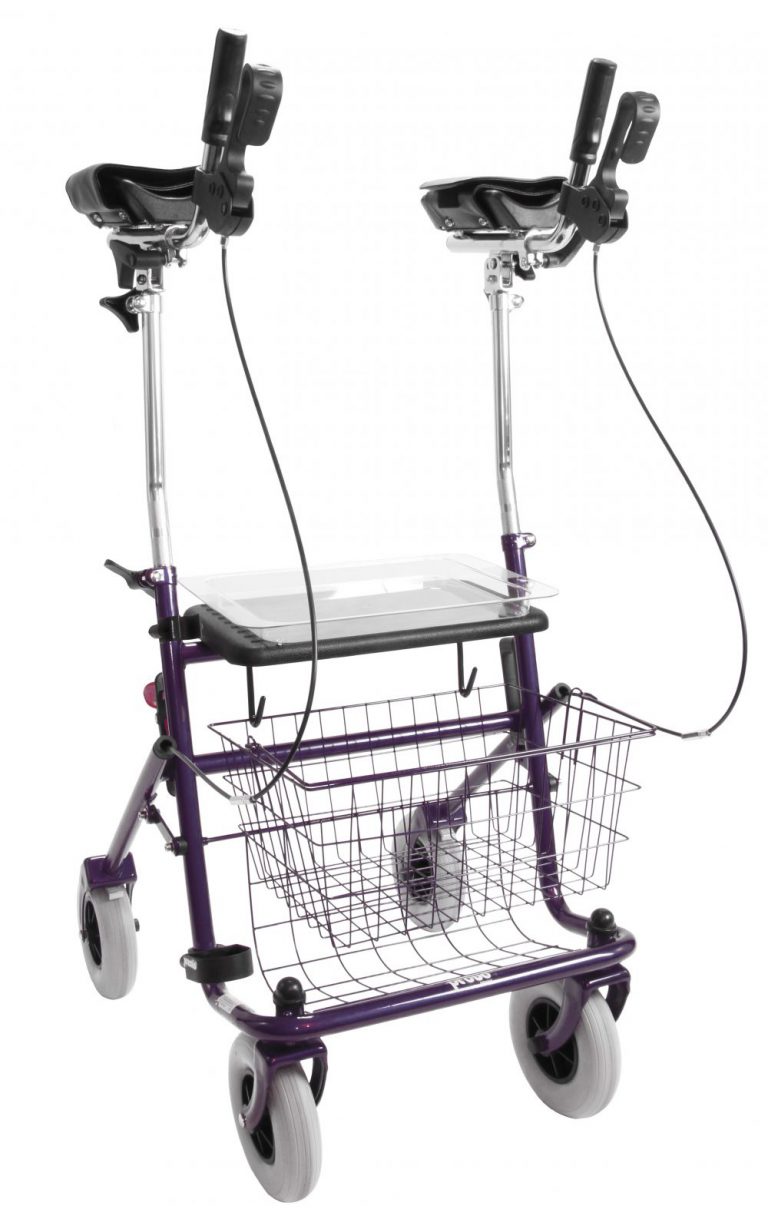 Paarse rollator met onderarmschalen inclusief zitje, mandje en dienblad.