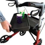 dienblad op een mobilex rollator met 2 bekers