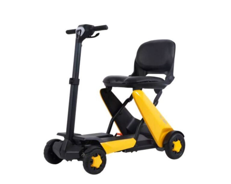 Moderne scootmobiel kleur geel