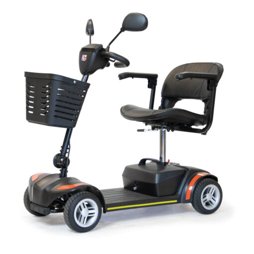 De Roma Virgo Boot Scooter is een compacte scootmobiel met 12 km actieradius, 6 km/u topsnelheid en 136 kg draagvermogen. Ideaal voor dagelijks gebruik en eenvoudig mee te ne