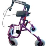 Paarse rollator met opklapbare duwbeugel eenzijdige rem links