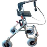 Titanium kleurige rollator met opklapbare duwbeugel eenzijdige rem rechts